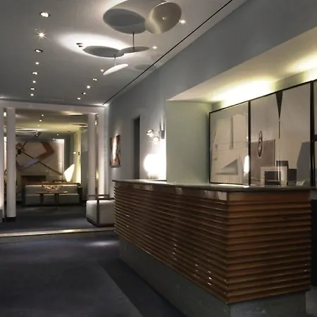 斯帕达里大教堂酒店 酒店 4*