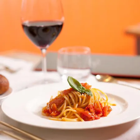 Отель Spadari Al Duomo